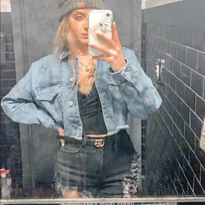 Meet your Posher, Julia